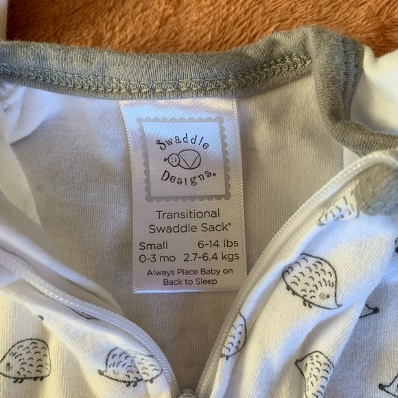 SOLD Arms half-up, 2-way zipper swaddle/sleepsack pack - Picture 3 of 5